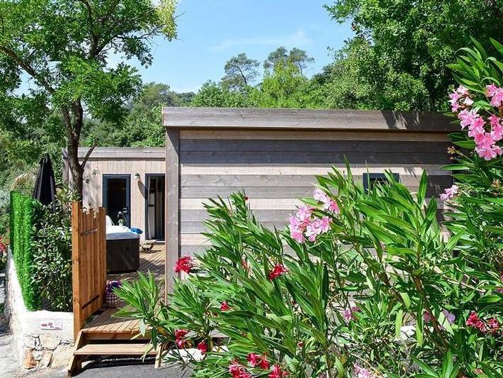 Mobil home pour 7 personnes, avec jacuzzi et terrasse à La Colle-sur-Loup - 4