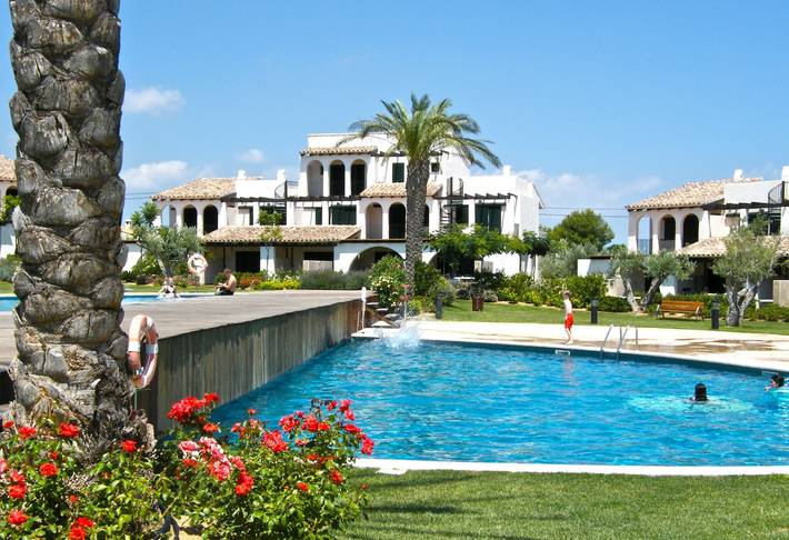 Location de vacances pour 8 personnes, avec terrasse ainsi que jardin et bassin pour enfant, animaux acceptés à El Perelló - 3