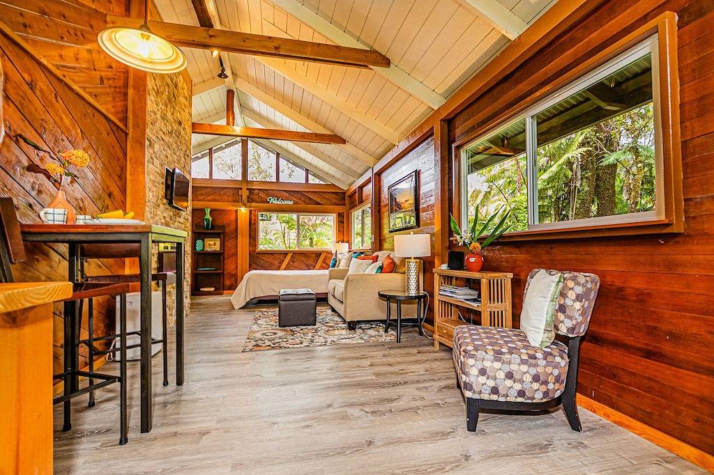 Darling, Private Cottage Near Hawaii Volcanoes Nat'l Park in Royal Hawaiian Estates, Volcano