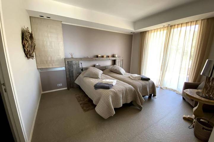 Location de vacances pour 15 personnes, avec jardin dans Office de Tourisme Porto Vecchio Sud Corse - 4