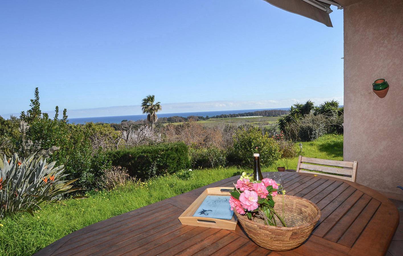 Reizende Ferienwohnung am Meer mit Terrasse und Parkplatz, in Strandnähe in San-Giuliano, Corte und Umgebung