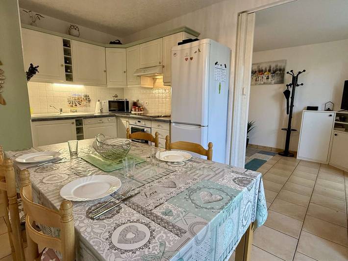 Gîte pour 4 personnes, avec terrasse dans Plage du Grazel - 3