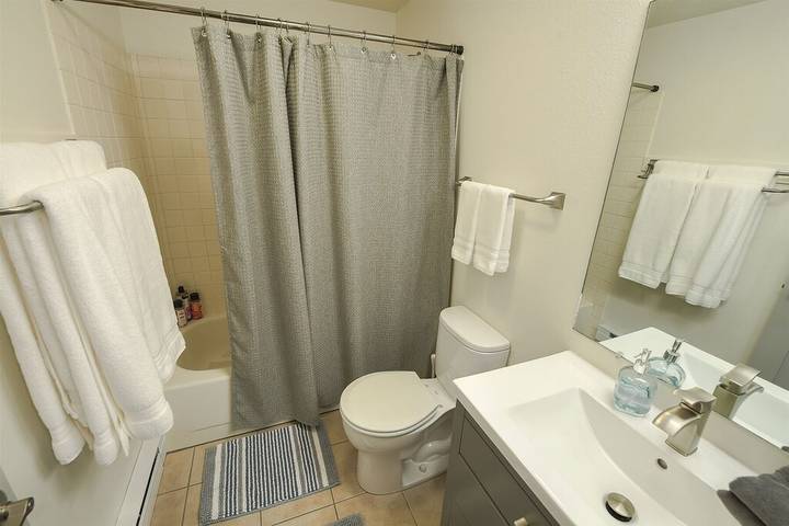 Vacation rental for 4 people, with yard in West Yellowstone