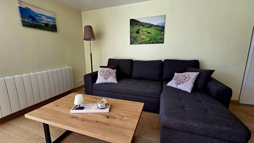 Appartement de vacances pour 4 personnes, avec piscine ainsi que vue et jardin, animaux acceptés en Charente - 3