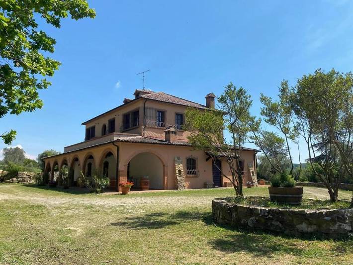 Casa vacanza per 15 persone, con Giardino e Piscina a Sassetta