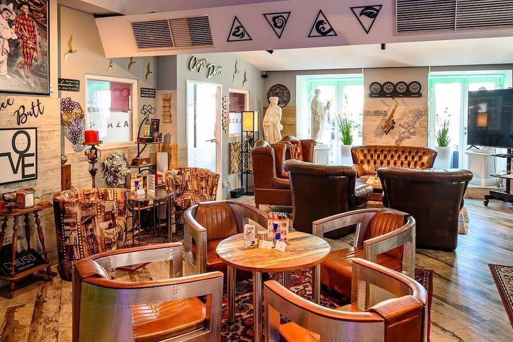 Top 2 for up to 4 persons - Plaza Cafe & Bar in Enns, Linz-Wels