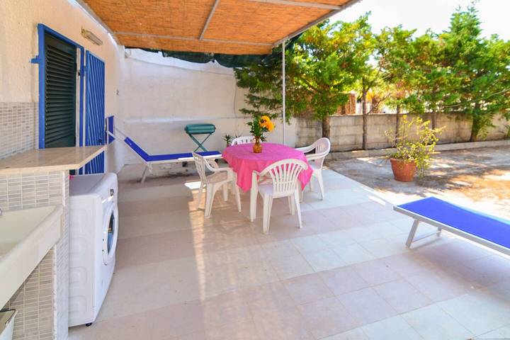Casa Giuditta con piscina a 110 mt dalla spiaggia di Punta Prosciutto in Lido Punta Prosciutto, Porto Cesareo