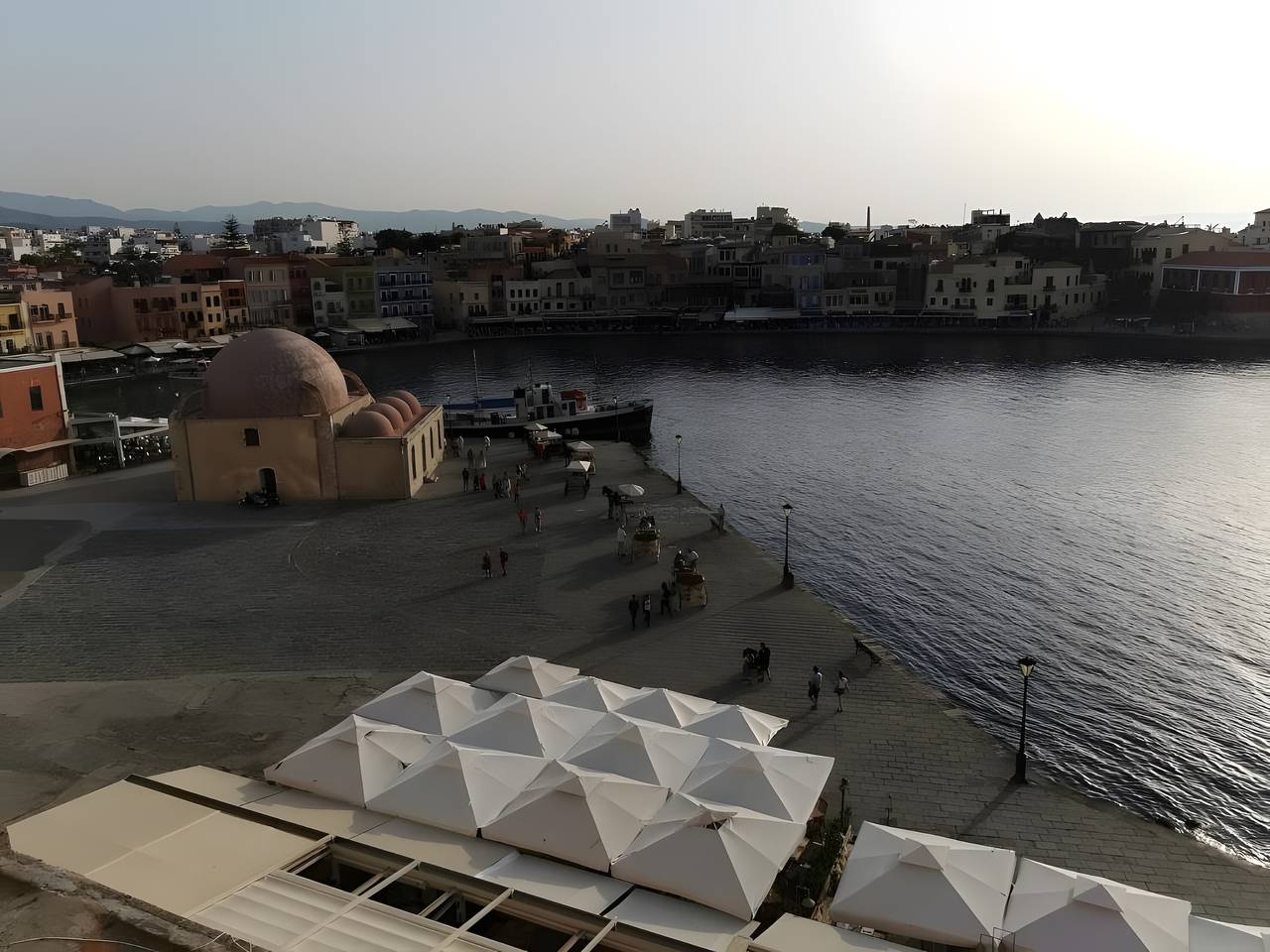 Room 'Porto Chania B2' with Shared Garden, Wi-Fi and Air Conditioning in Splantzia, Chania region