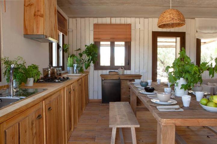 Chalet para 12 personas, con jardín y vistas además de piscina y terraza en Sierra de San Vicente - 4