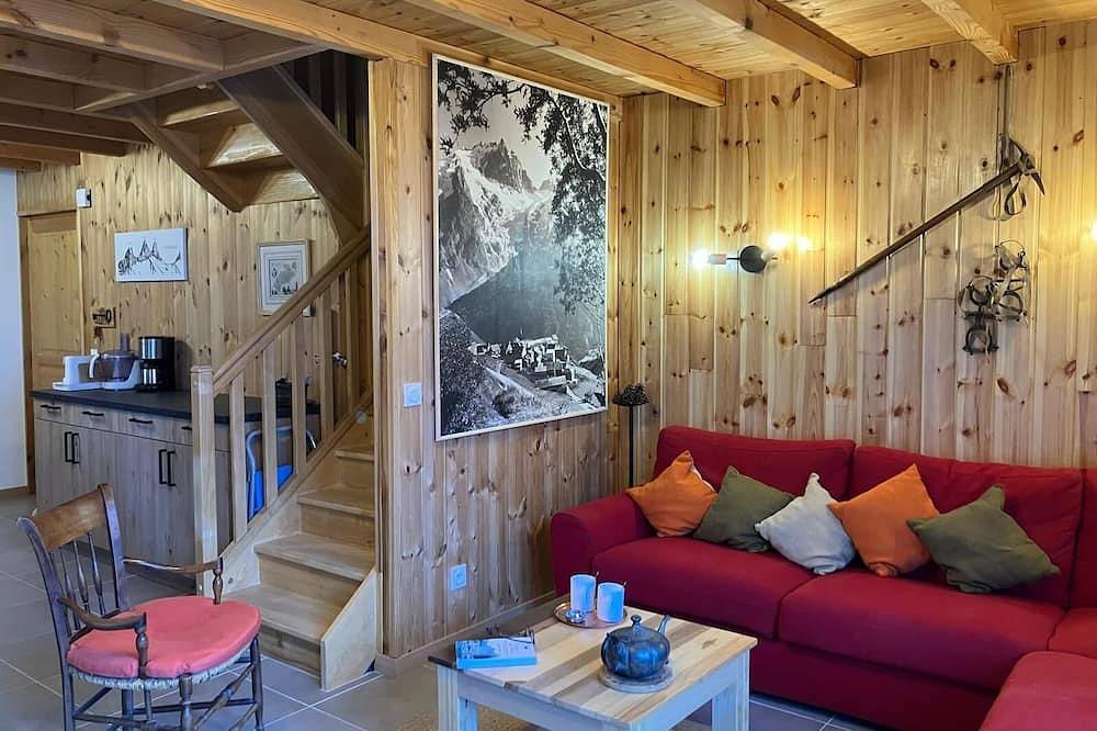 New family home - Sleeps 12 - 104m2 - Ideal for two families in Les Hieres, La Grave