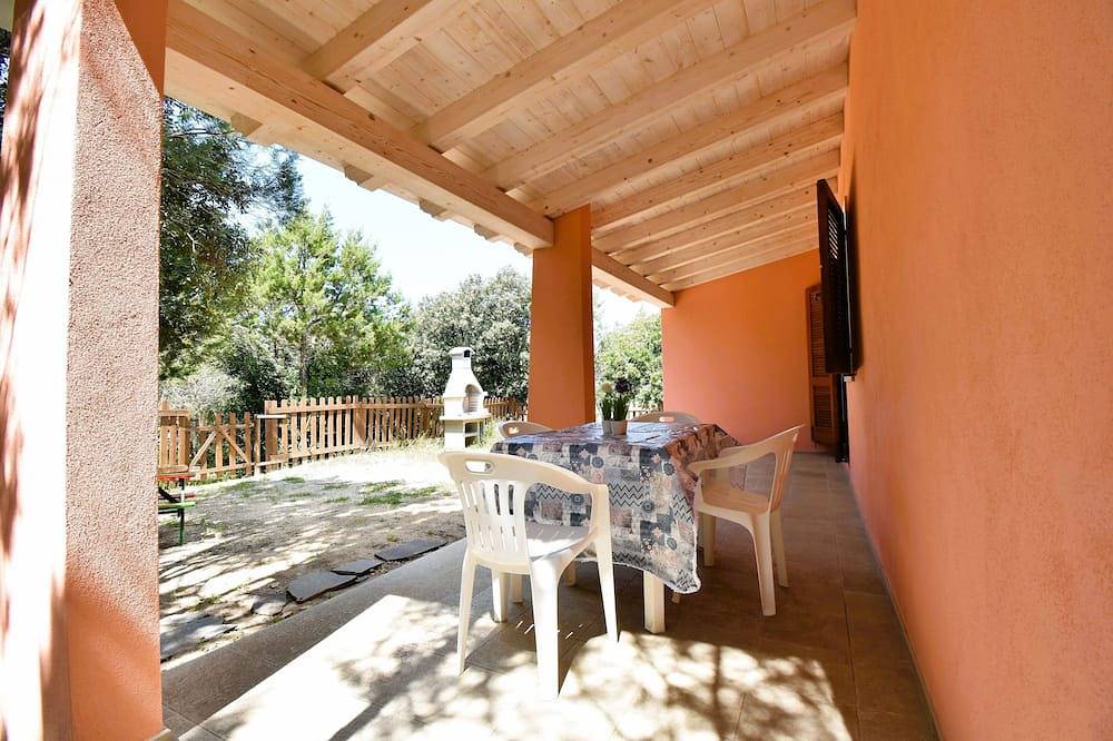 Air-conditioned cottage with garden and barbecue in Rena Majore, Gallura