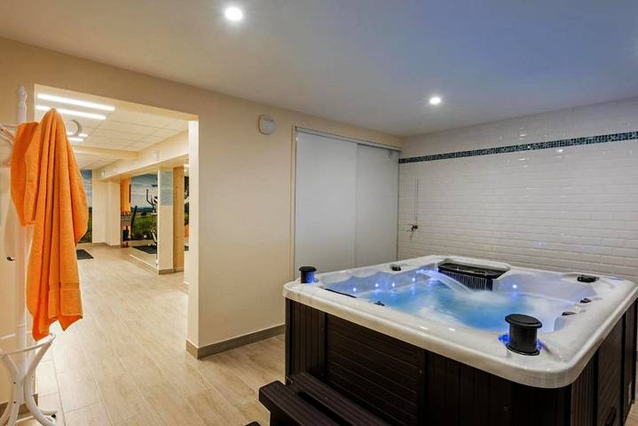 Chambre d’hôte pour 4 personnes, avec vue et jardin ainsi que sauna et piscine, animaux acceptés