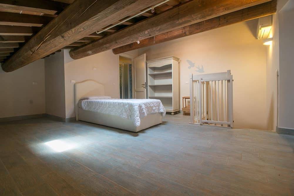 Appartamento intero, Fattoria Palazzeta villetta angolare trilocale su 2 livelli in Mazzanta, Costa degli Etruschi