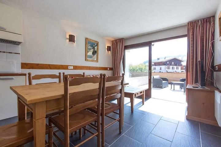 Gîte pour 6 personnes, avec terrasse et balcon/terrasse, animaux acceptés dans Office De Tourisme De Combloux