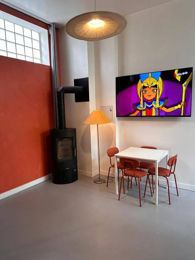 Appartement entier, Orange Studio in Bois-Colombes, Hauts-de-Seine