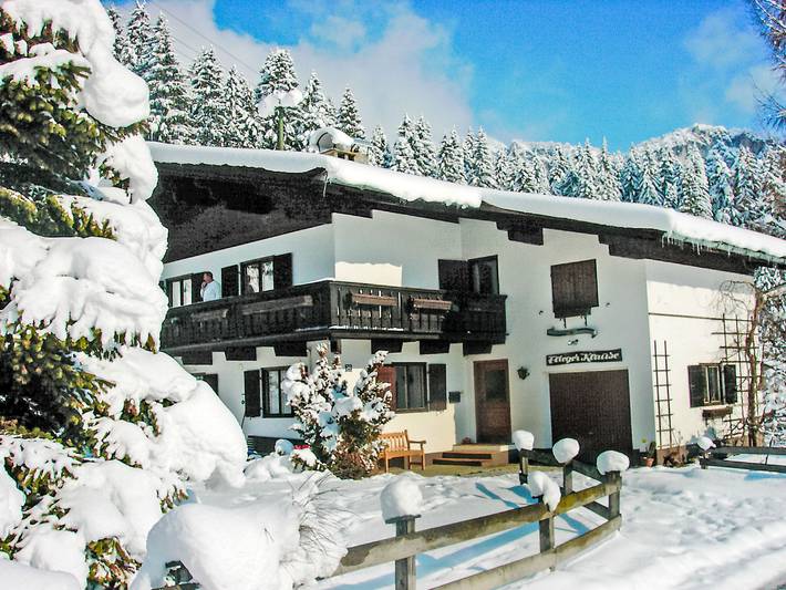 Vakantiehuis voor 11 personen, with uitzicht and balkon as well as tuin in St. Johann in Tirol