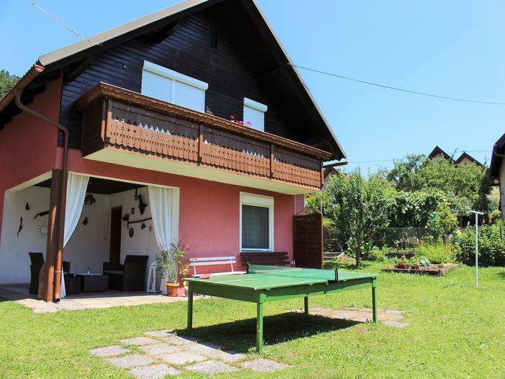 Ferienhaus für 6 Personen, mit Balkon und Terrasse sowie Garten