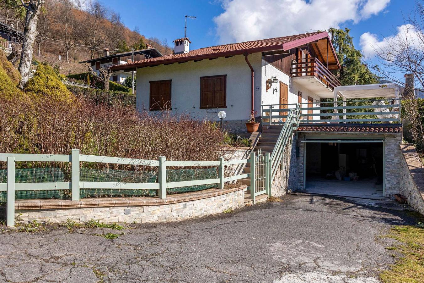 Appartement entier, Appartement de vacances pour 4 personnes avec balcon/terrasse in Borno, Alpes bergamasques orientaux