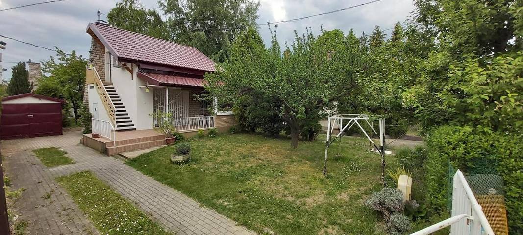 Ferienhaus für 4 Personen, mit Terrasse und Garten sowie Seeblick und Ausblick in Zamardi - 2