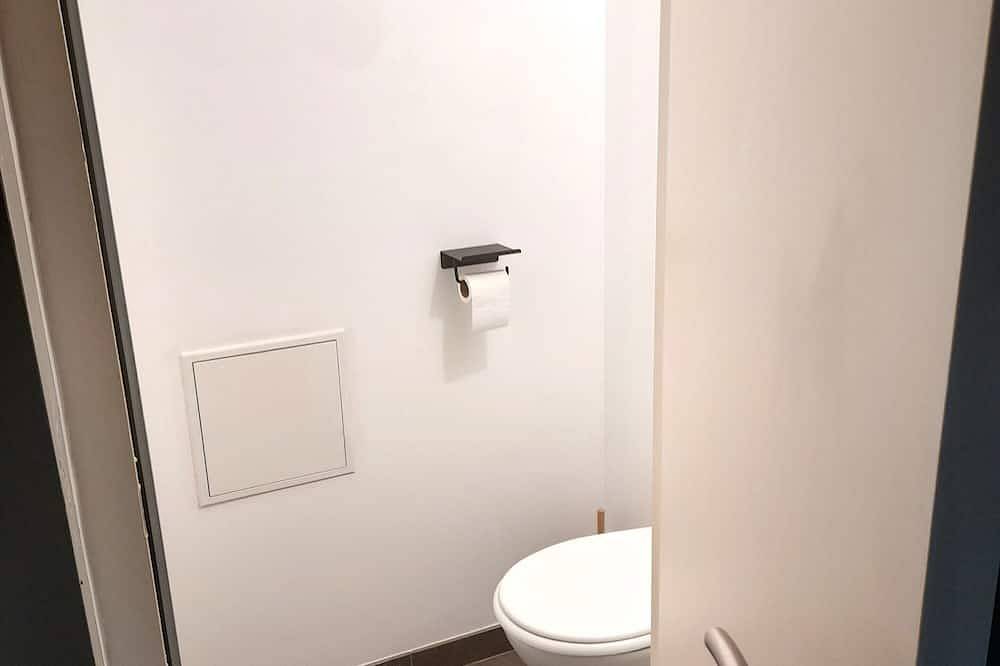 Appartement entier, Propriété 18è s, rénovée en 2020, appt de 80m² 2 chambres,  plage des Rosaires. in Les Rosaires, Plérin