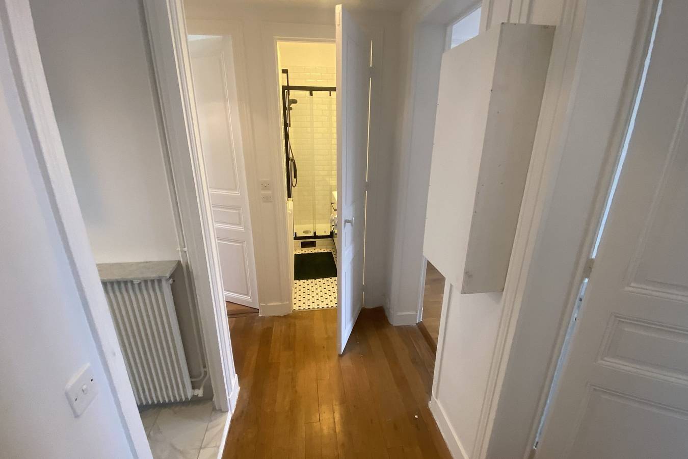 Apartamento inteiro, Bright 47m² near Montparnasse & Metro 13 in 14.º arrondissement de Paris, Paris