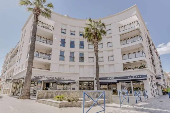 Gîte pour 4 personnes, avec balcon dans Casino De Cavalaire