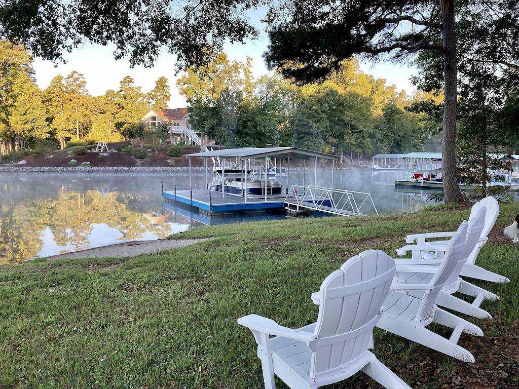 Deep Water-Keowee Lakefront,Kayaks, Dock, Dog friendly,level water entry, kayaks in White Harbor, Lake Keowee