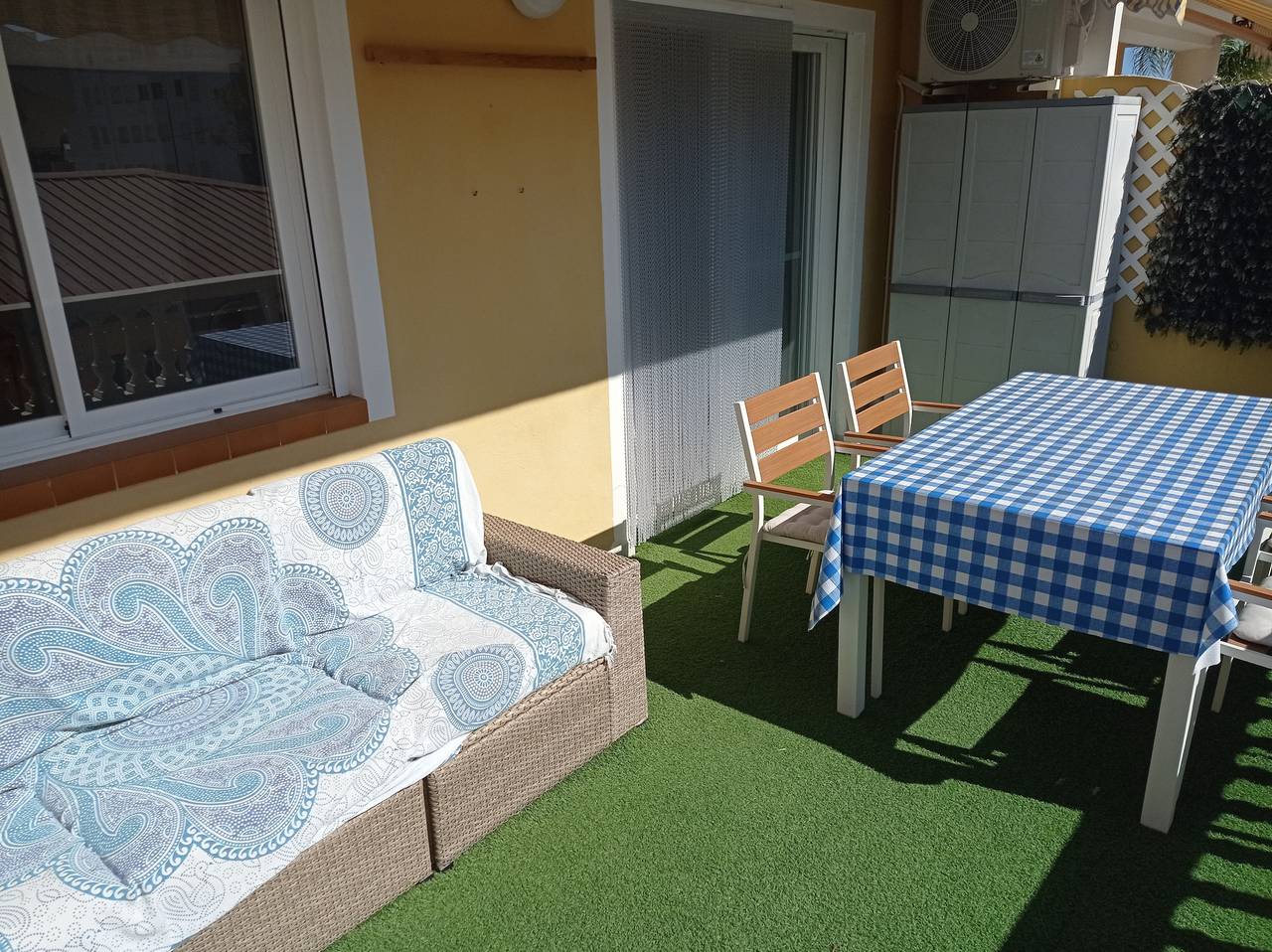 Entire apartment, Xaloc bl.A 1º Solo Familias! in Playa Xeraco, Xeraco