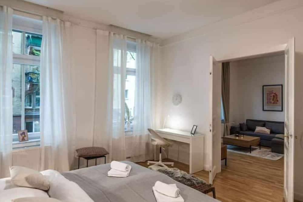 Entire apartment, Apartment in old building and modern style - kitchen - terrace - Wlan - central in Wiesbaden, Rheingau