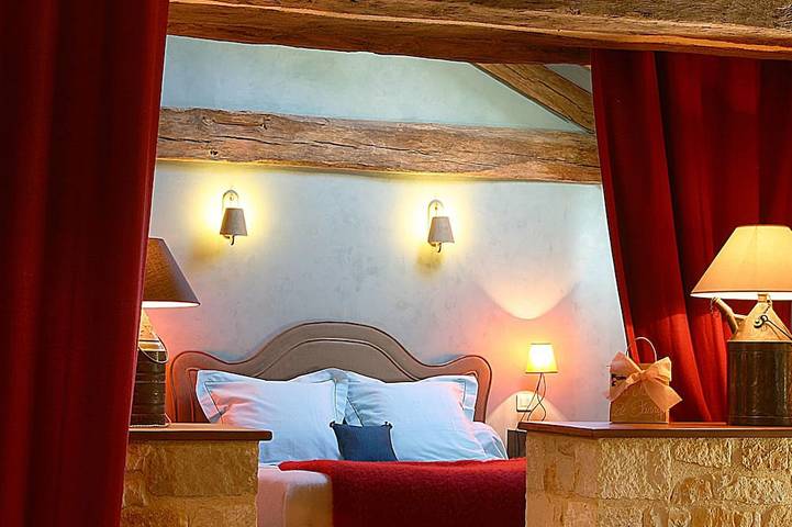 Location de vacances pour 2 personnes, avec piscine et jardin à Cubjac - 2
