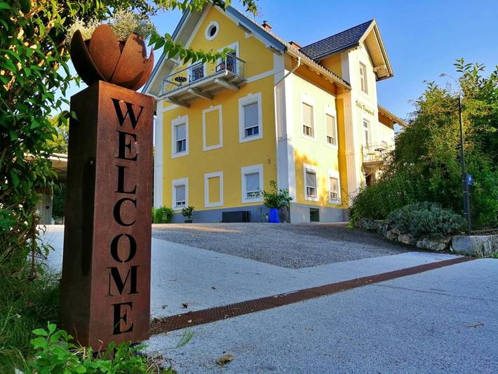 Ferienwohnung für 2 Personen, mit Garten und Ausblick in Maria Wörth