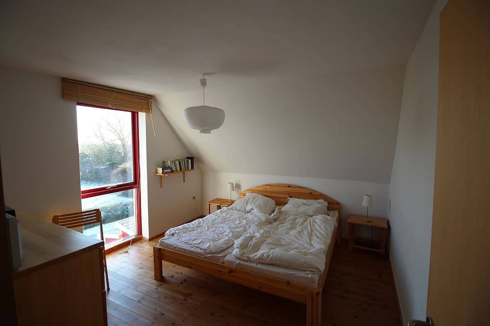 Bio-Ferienhaus, 3Sz, 2Bz, Naturgarten, Sauna , Kamin, Wlan , gerne mit Hund in Schwarbe, Altenkirchen