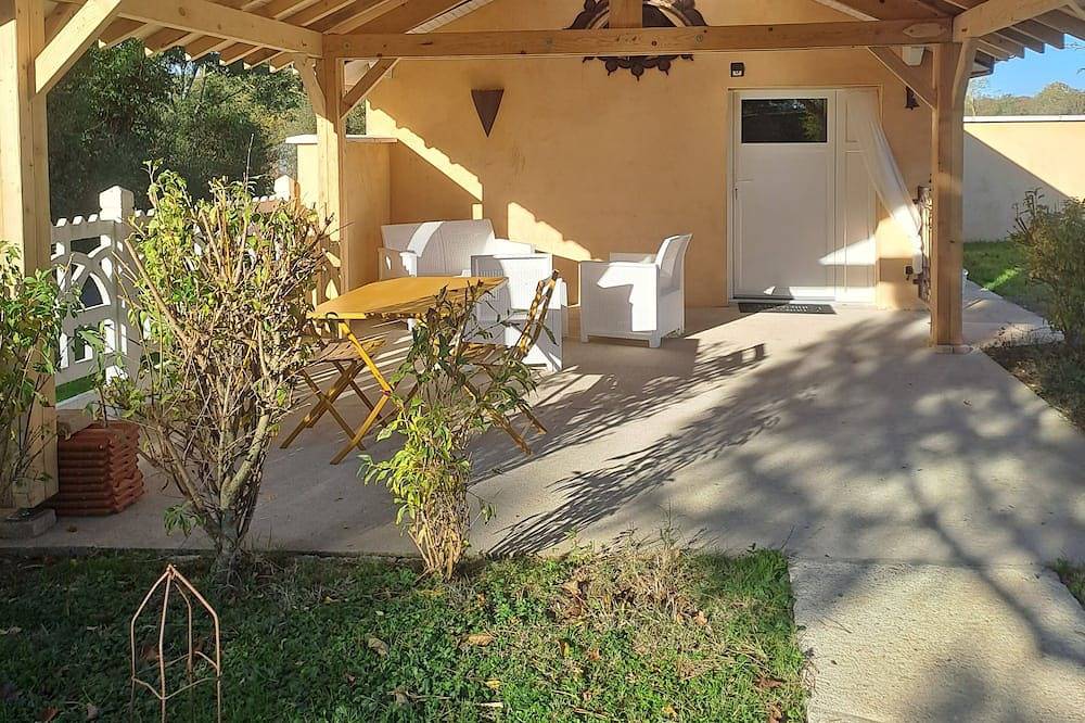 Maisonette cosy in Saint-Paul-de-Varax, Région de Bourg-en-Bresse