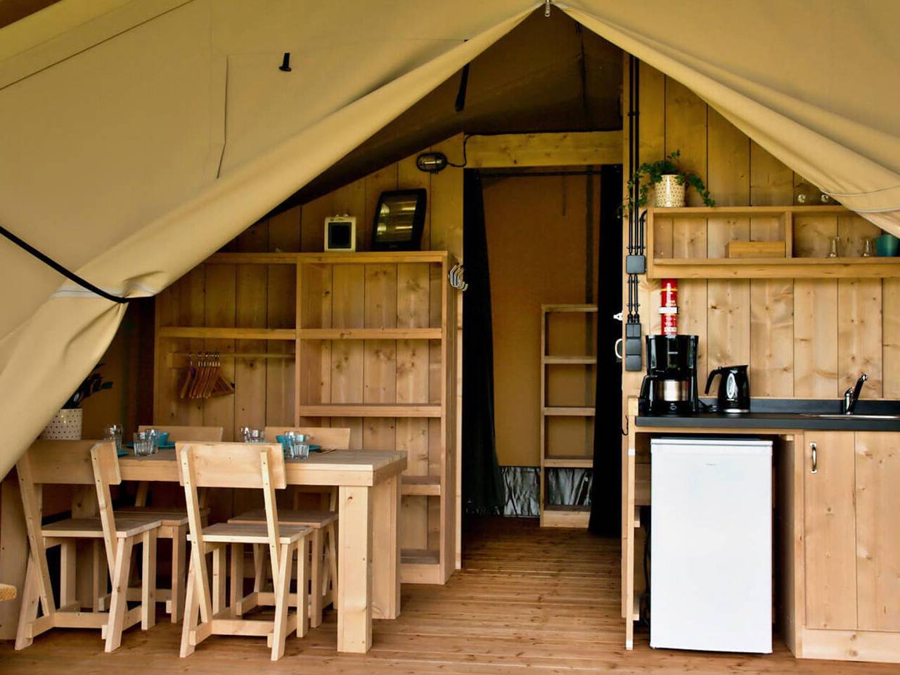 Luxus Safarilodge mit Privatbad in Regio Zwolle