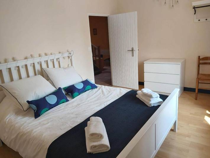 Location de vacances pour 10 personnes, avec piscine et jardin, adapté aux familles à Les Champs-Géraux - 4