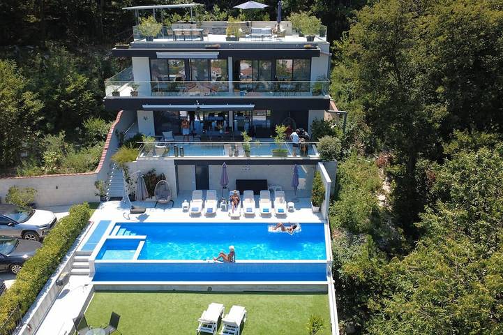 Casa de vacaciones para 10 personas, con jardín y balcón, Se admiten mascotas - 1