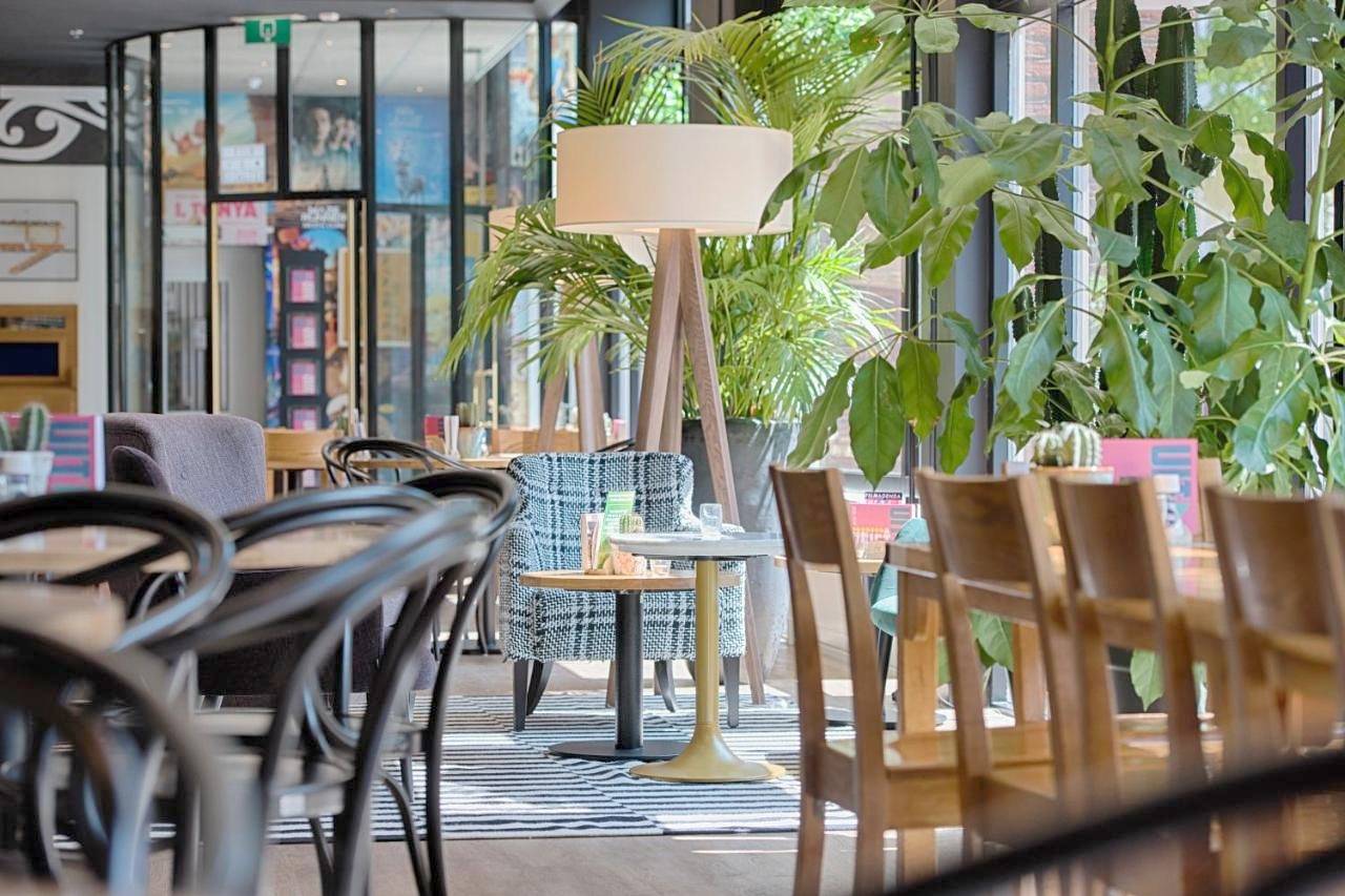 Hotel Theater Figi in Zeist, Bestuur Regio Utrecht