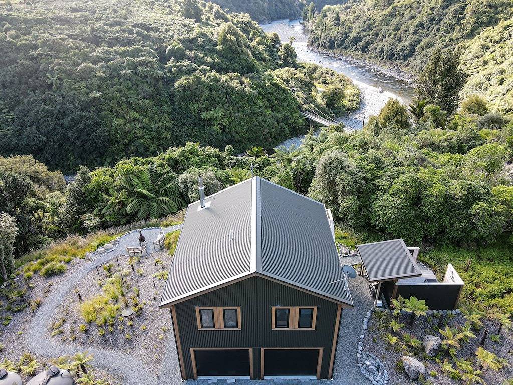 Fern Valley Cabin - Native Bush Retreat in Otaki Gorge in Kapiti Coast District