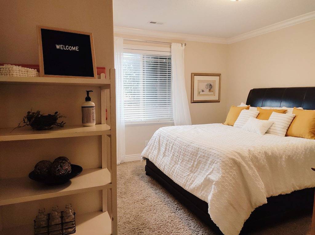 Family friendly home close to ski resorts, mountains, lakes, Byu, and Uvu in Utah Lake