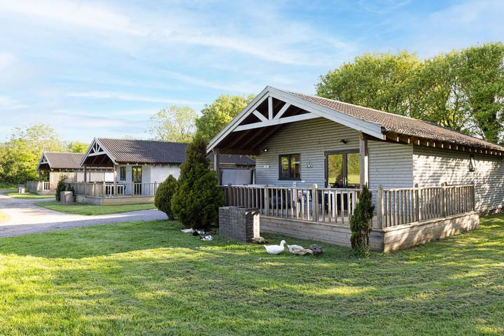 Cottage for 4 people, with Hot tub and Terrace as well as Garden in Somerset