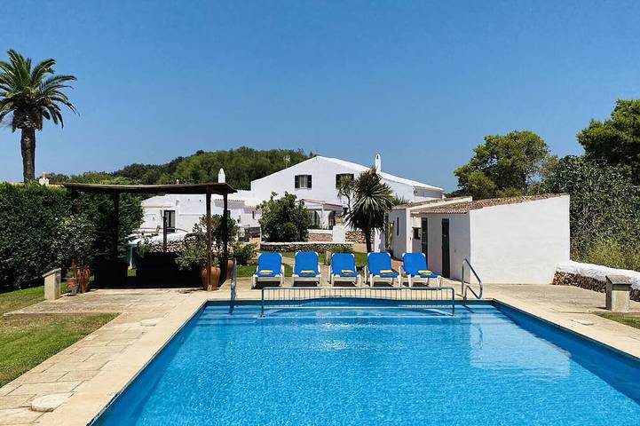 Chalet para 12 personas, con jardín y terraza, Se admiten mascotas en Menorca