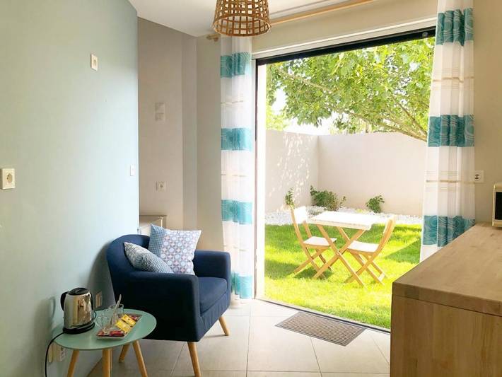 Maison d’hôte pour 5 personnes, avec Jacuzzi et Terrasse ainsi que Jardin et Vue