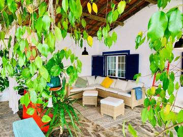 Gîte pour 5 personnes, avec vue et piscine ainsi que vue sur le lac et jardin, animaux acceptés dans Avis