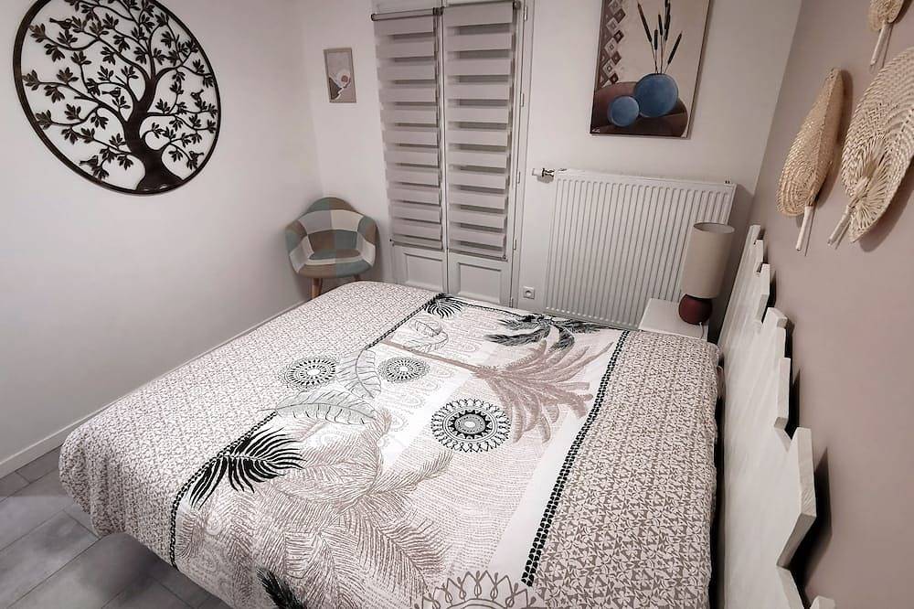 Ganze Wohnung, Lovely, quiet two-bedroom apartment with garden between Paris and Eurodisney in Rosny-sous-Bois, Seine-Saint-Denis