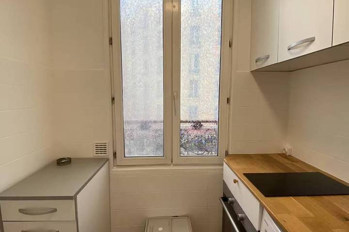 Apartamento entero, Studio number 6 in Pantin in Pantin, Sena-Saint Denis