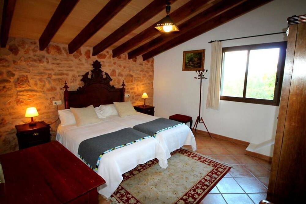 Finca rural con piscina y pista de tenis profesional in Lluchmayor, Mallorca Sur