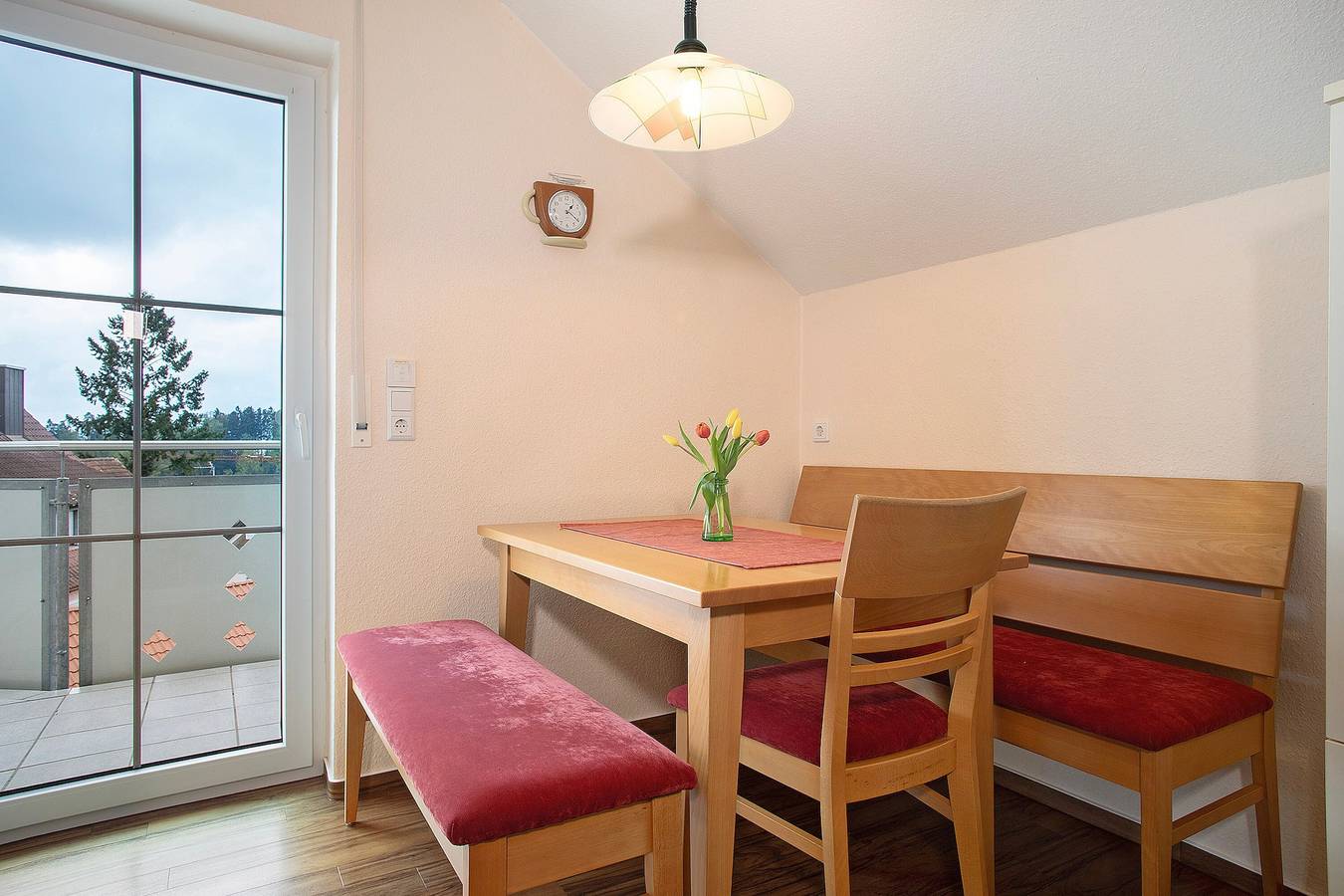 Entire apartment, Apartment 'Ferienwohnung 2' with Shared Garden, Balcony and Wi-Fi in Wasserburg (Bodensee), Bavarian Swabia