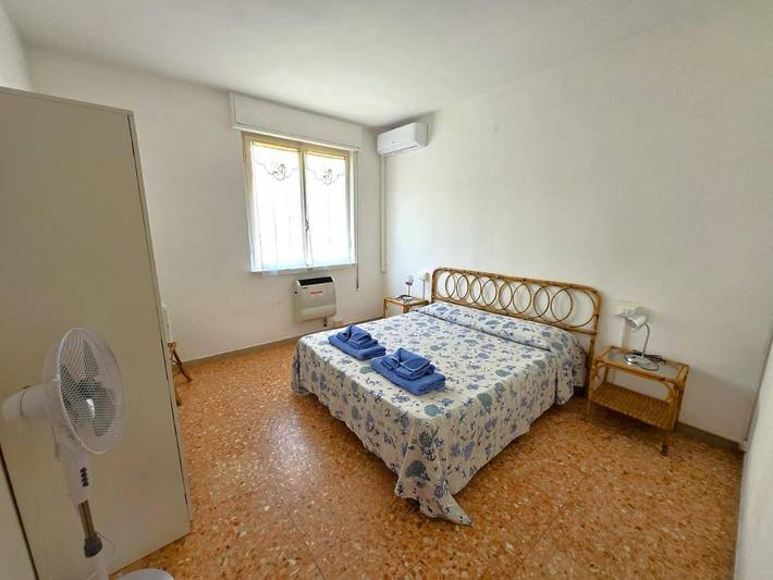 Gîte pour 4 personnes, avec Balcon ainsi que Terrasse et Vue à Marinella di Sarzana