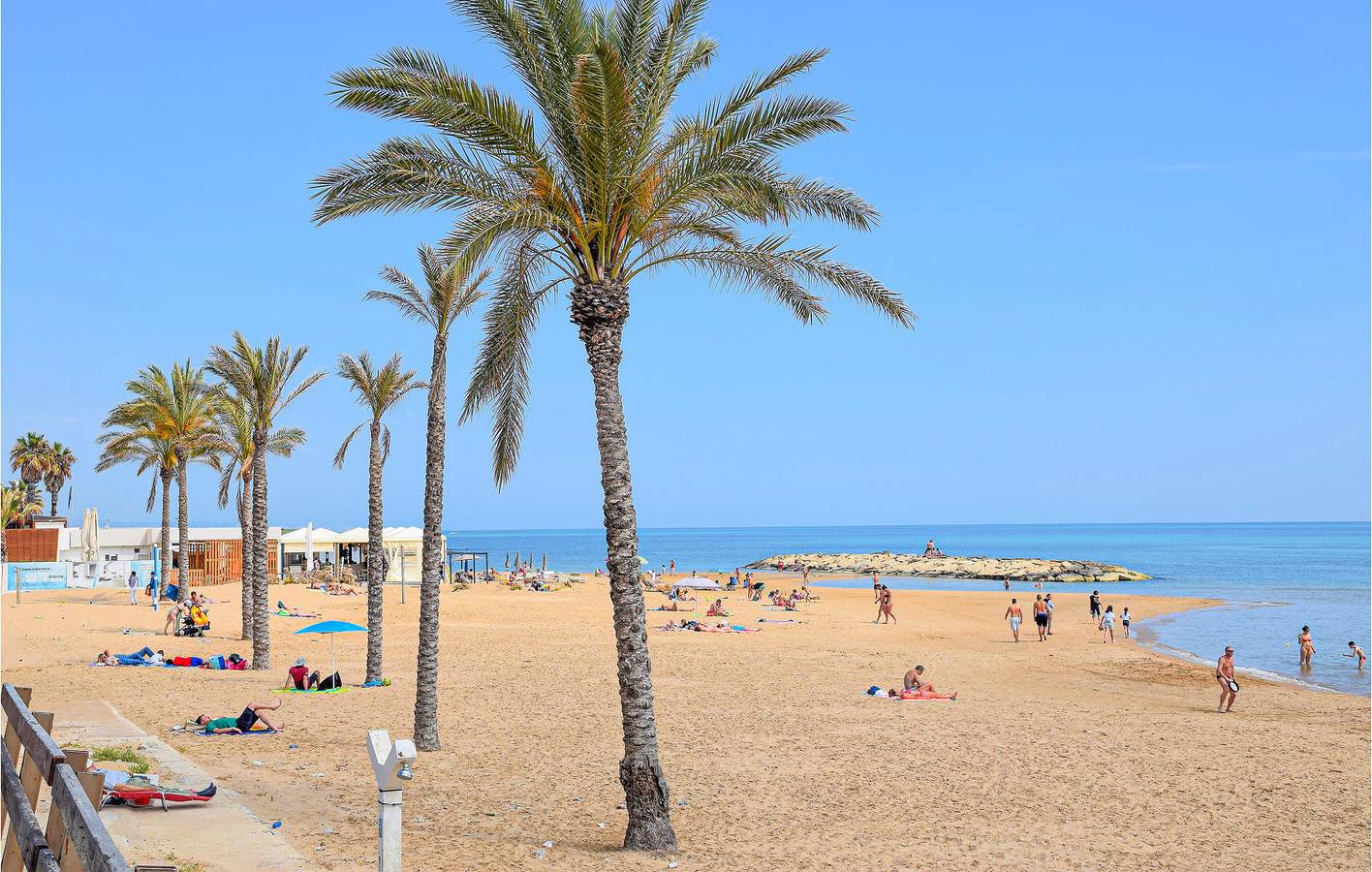 Accogliente appartamento sulla spiaggia con servizi in Marina di Modica, Modica