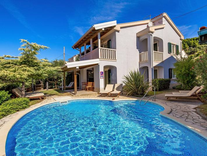 Ferienwohnung für 4 Personen, mit Balkon und Garten auf Rab